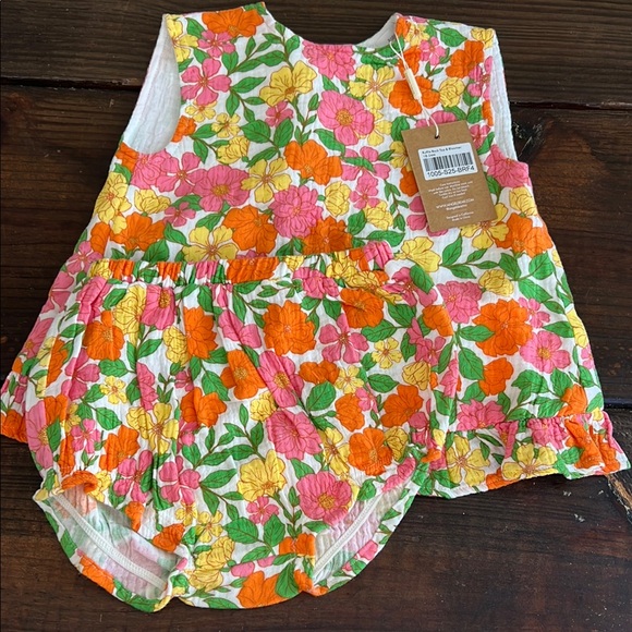 Angel dear Floral Baby Romper - Picture 1 of 3